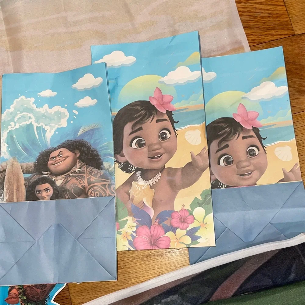 Moana Party Supplies Set with Cake Topper and Decorations